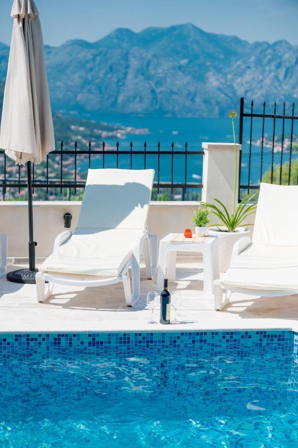 Boka Bay 2 Apartment โกตอร์ ภายนอก รูปภาพ