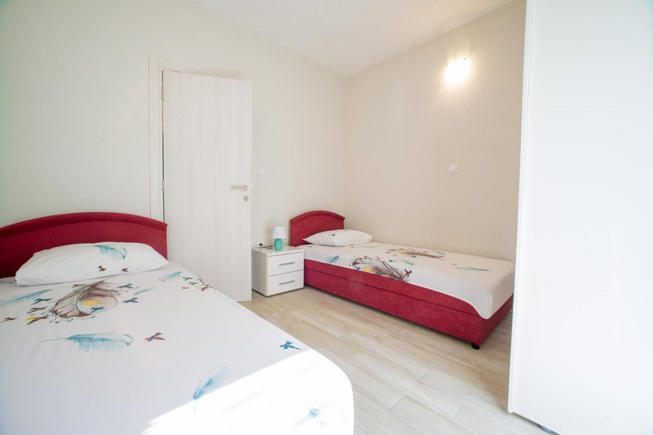 Boka Bay 2 Apartment โกตอร์ ภายนอก รูปภาพ