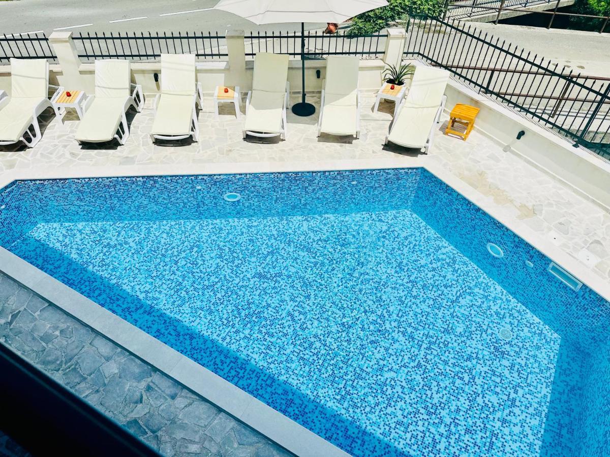 Boka Bay 2 Apartment โกตอร์ ภายนอก รูปภาพ